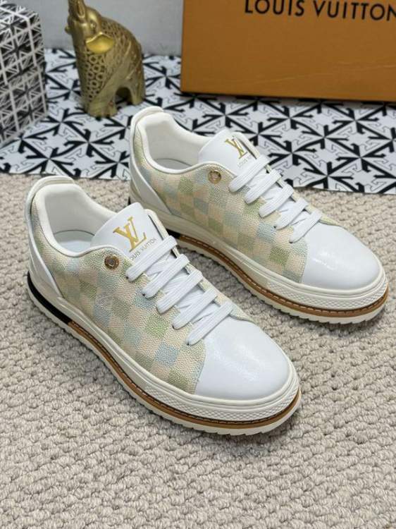 Picture of Louis Vuitton Shoes _SKULVsz38-45mnf071217224